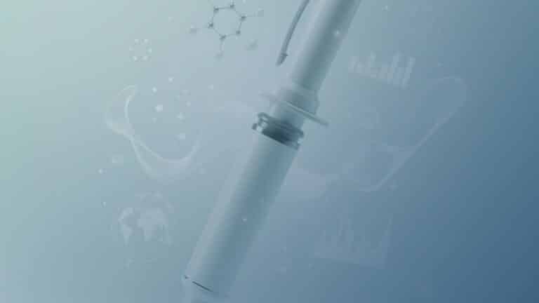 Caneta injetável sobre fundo azul com elementos gráficos científicos, representando medicamentos para emagrecimento e tecnologia farmacêutica.